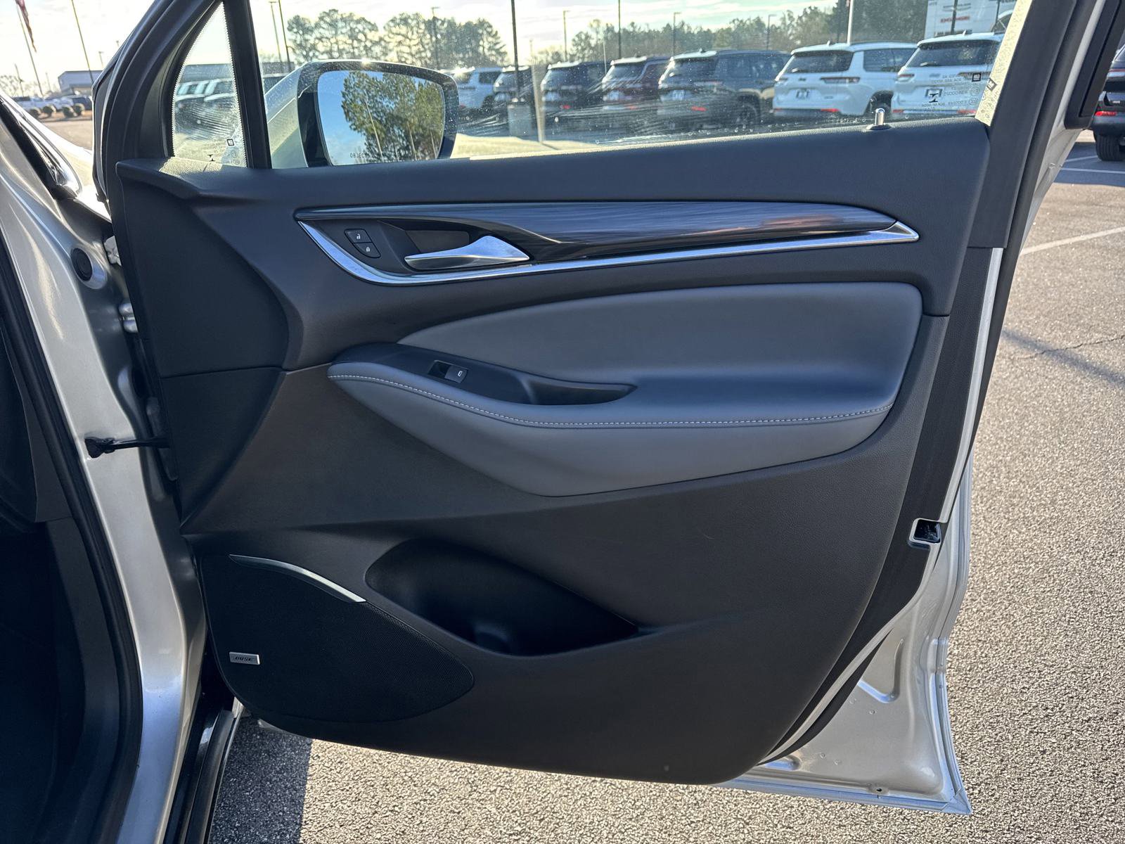 Used 2022 Buick Enclave Premium image 18