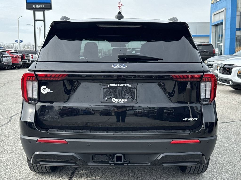 Used 2025 Ford Explorer ST-Line w/ ST-Line Street Pack image 7