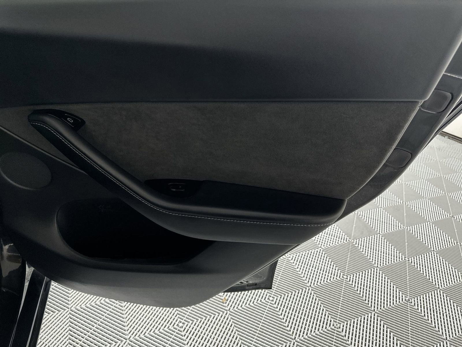 Used 2021 Tesla Model Y Long Range image 31