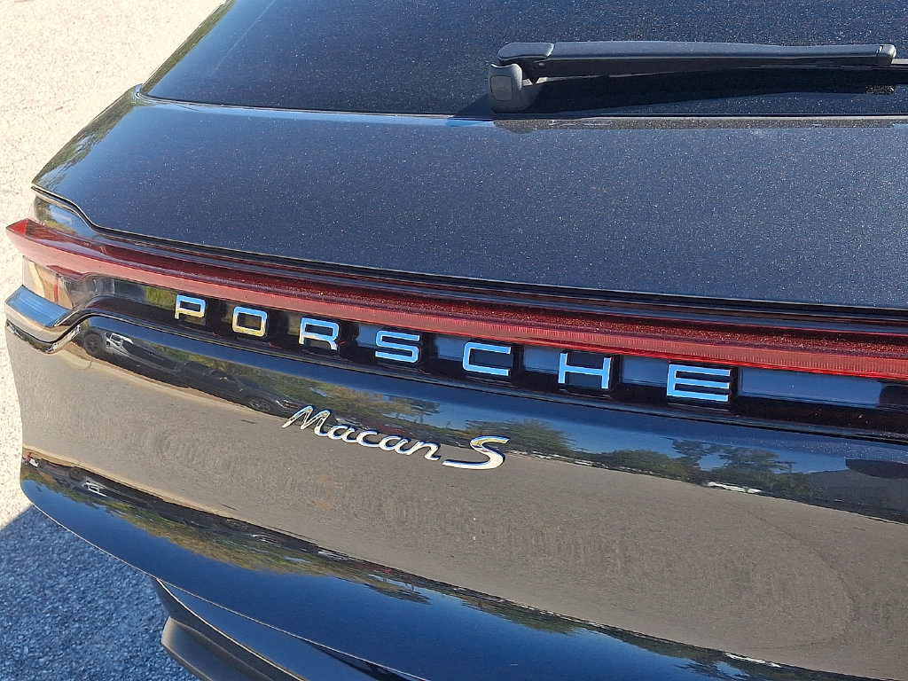 Used 2024 Porsche Macan S AWD/4WD image 32