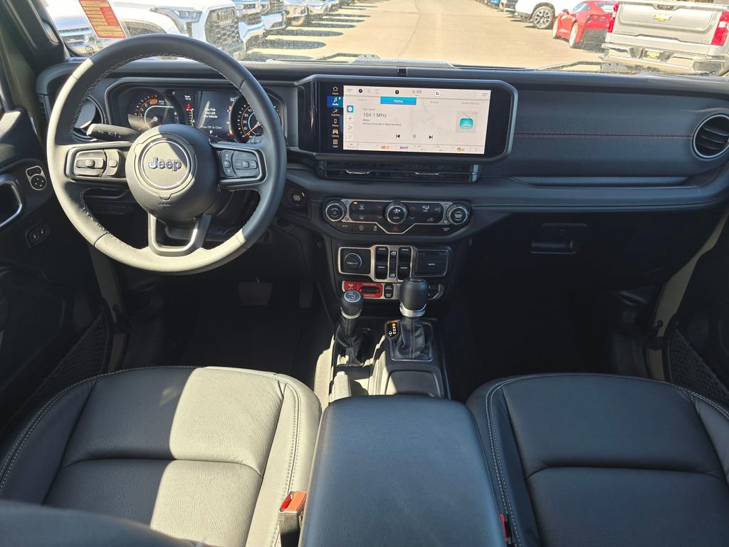 Used 2025 Jeep Wrangler Unlimited Rubicon image 14