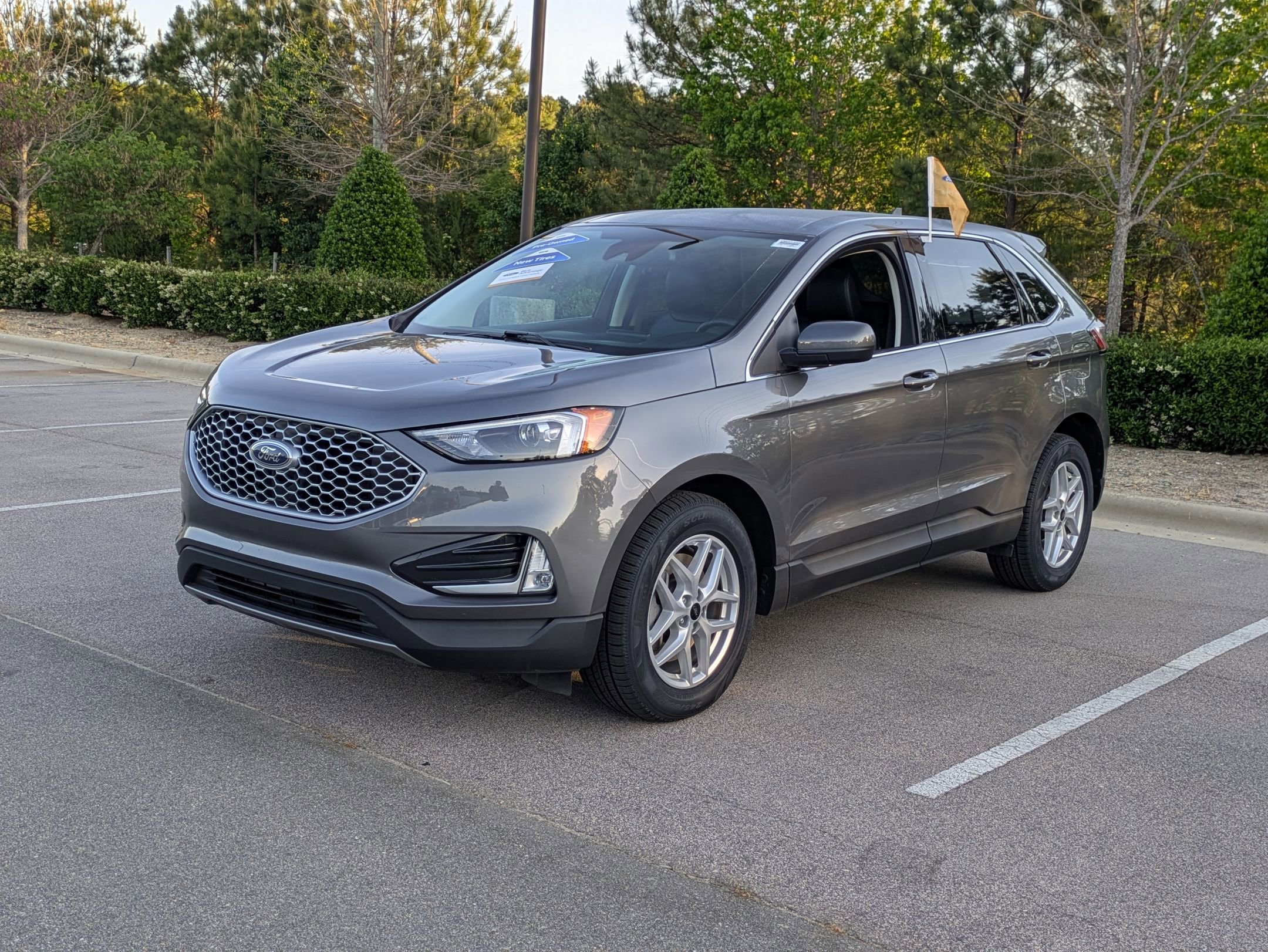 Certified 2024 Ford Edge SEL w/ Convenience Package AWD/4WD image 8