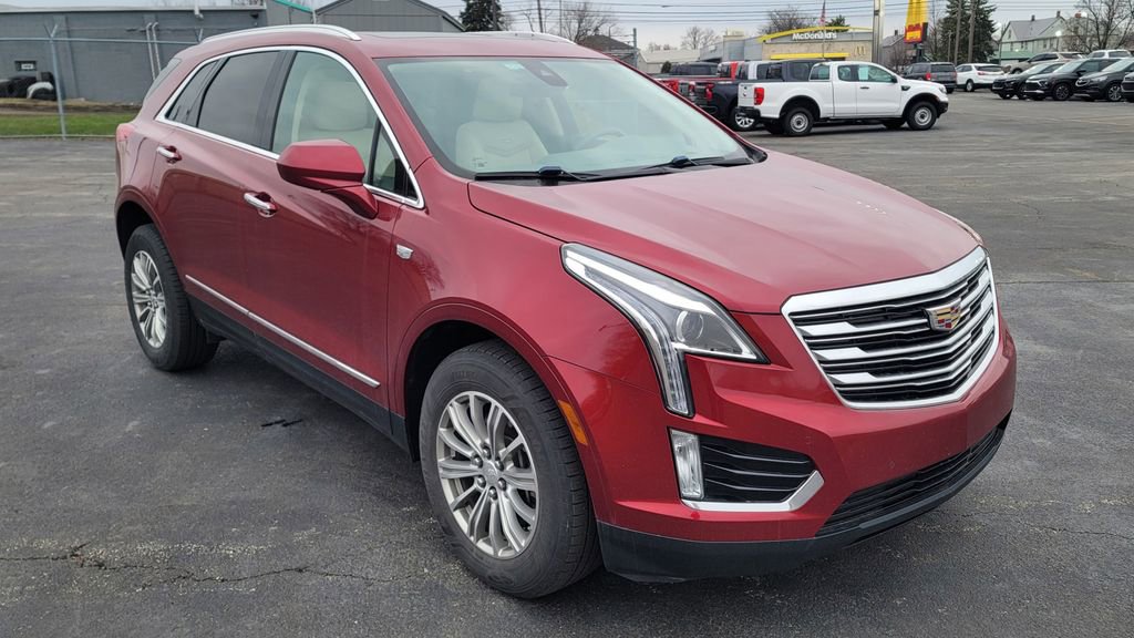 Used 2019 Cadillac XT5 Luxury image 2