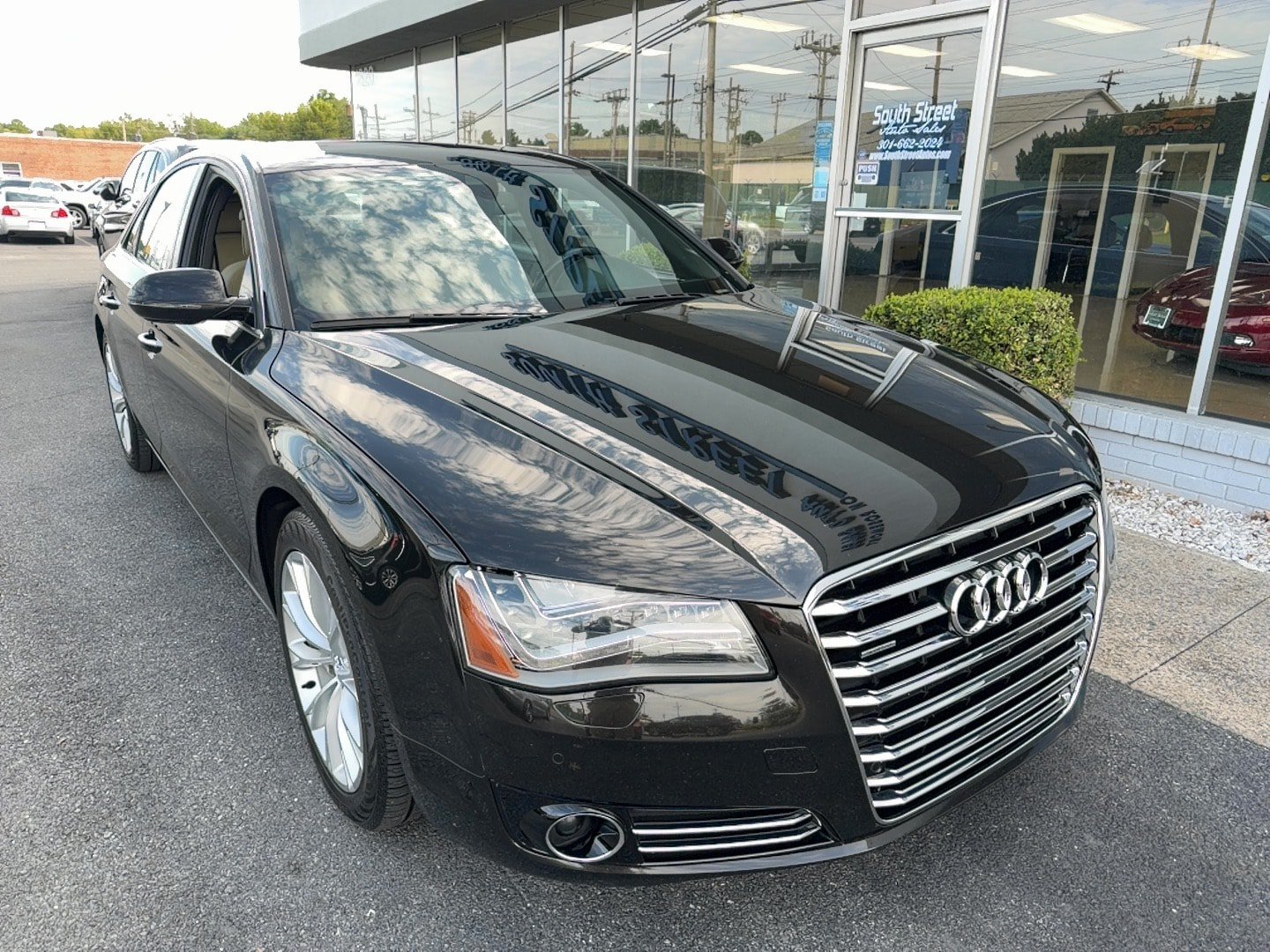 Used 2011 Audi A8 4.2 AWD/4WD image 2