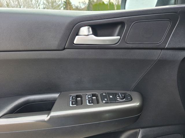 Used 2020 Kia Sportage LX AWD/4WD image 24