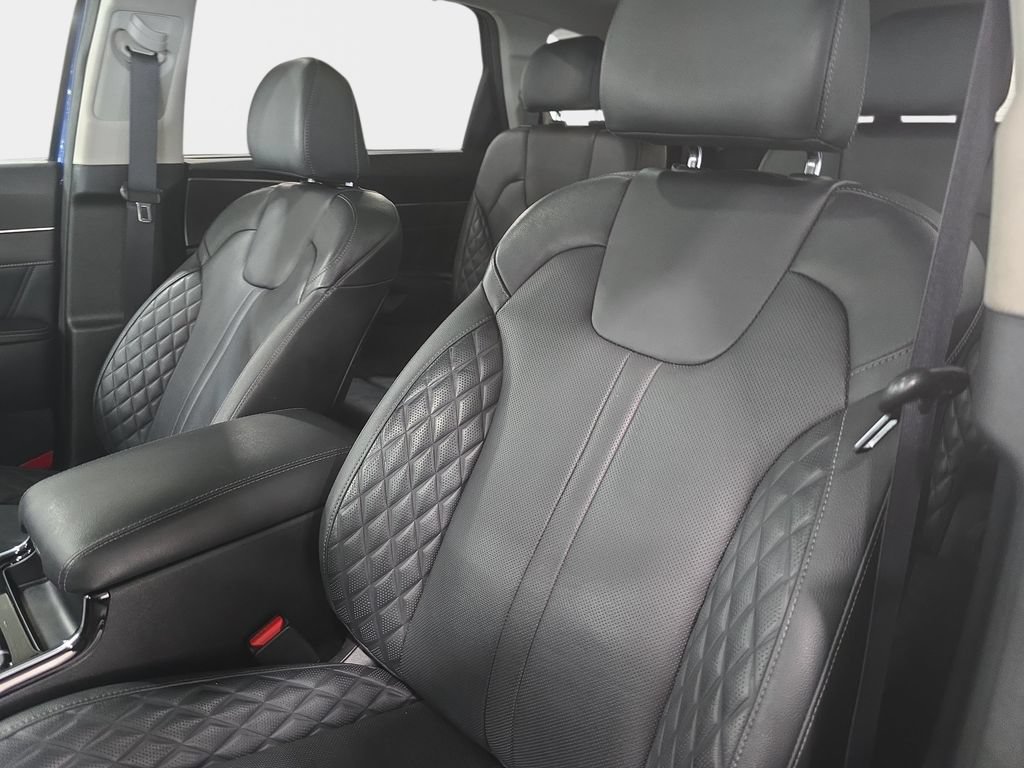Used 2023 Kia Sorento SX AWD/4WD image 24
