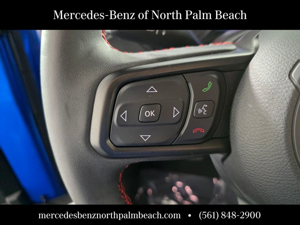 Used 2024 Jeep Wrangler Rubicon w/ Technology Group AWD/4WD image 15