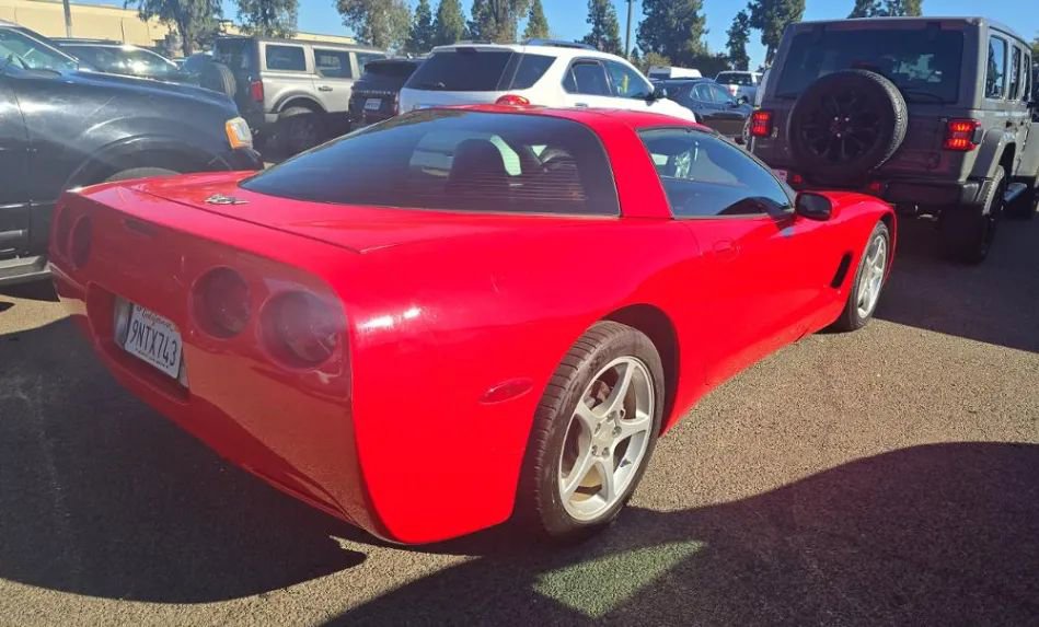 Used 2003 Chevrolet Corvette Coupe image 4