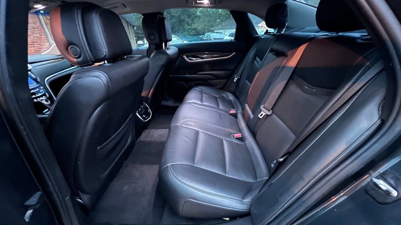 Used 2013 Cadillac XTS Luxury image 18