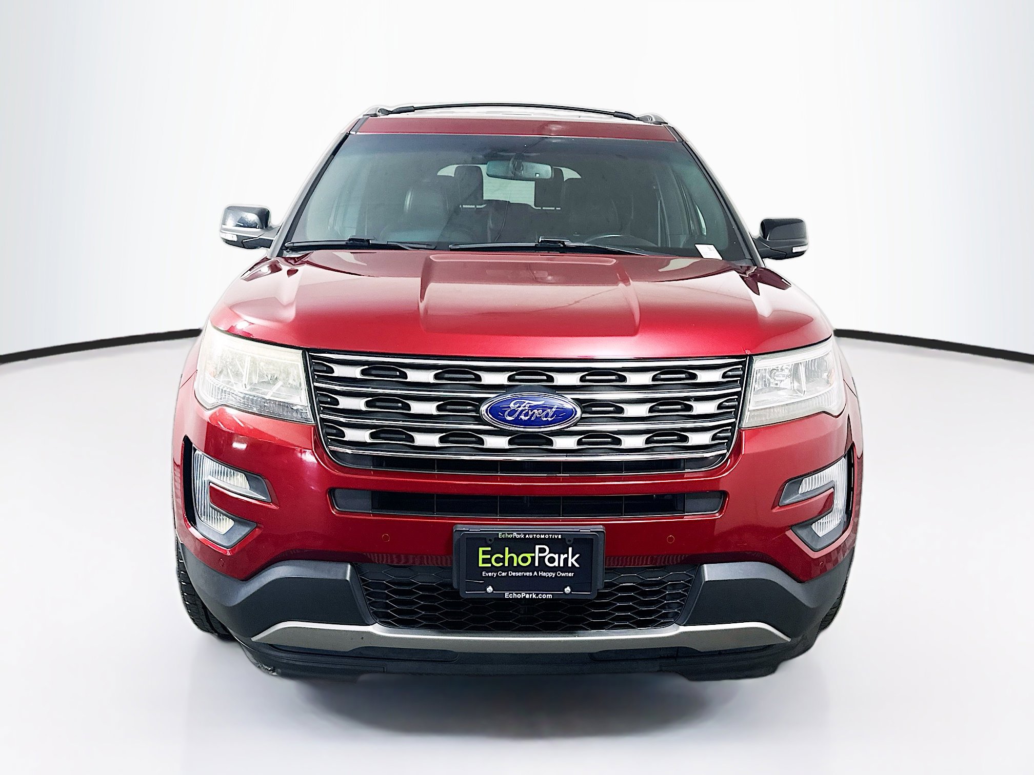Used 2017 Ford Explorer XLT w/ Equipment Group 202A FWD image 2