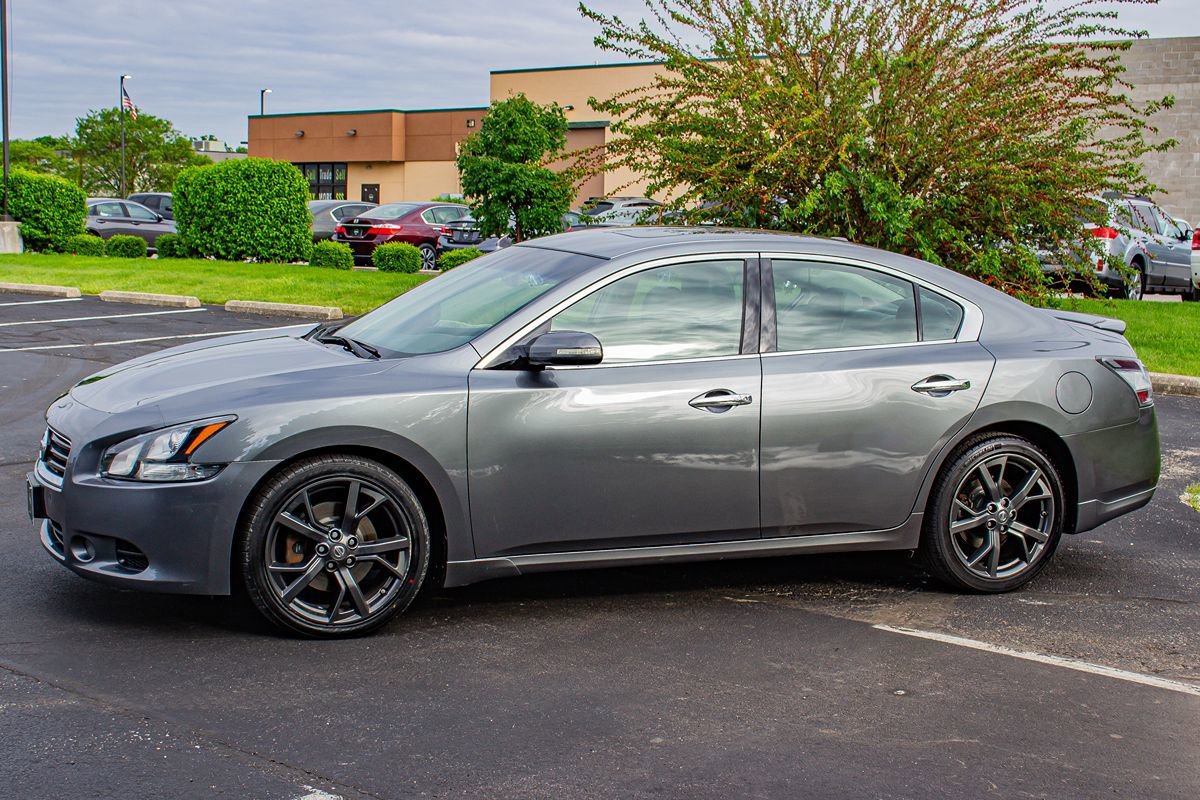 Used 2014 Nissan Maxima 3.5 SV w/ Sport Package FWD image 2