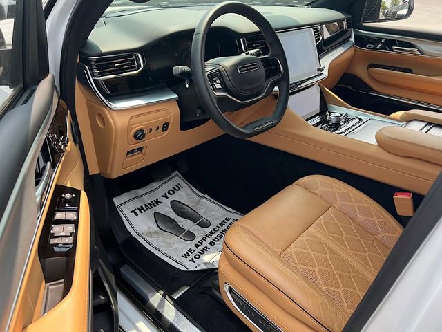 New 2023 Jeep Grand Wagoneer Series III image 11