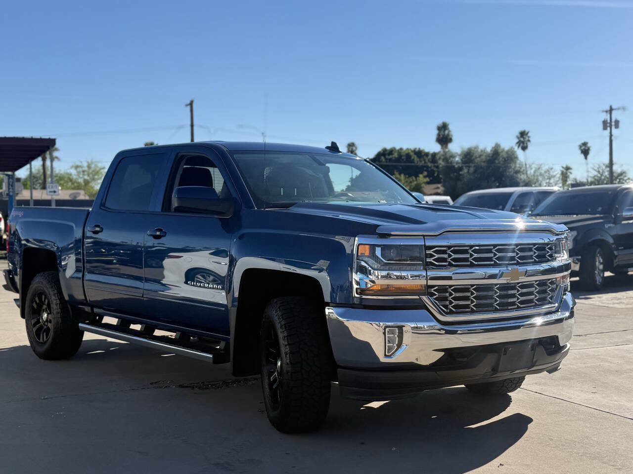 Used 2016 Chevrolet Silverado 1500 LT w/ All Star Edition AWD/4WD image 2
