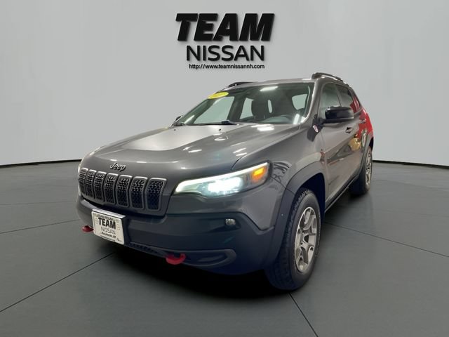 Used 2022 Jeep Cherokee Trailhawk w/ Trailer Tow Group AWD/4WD image 3
