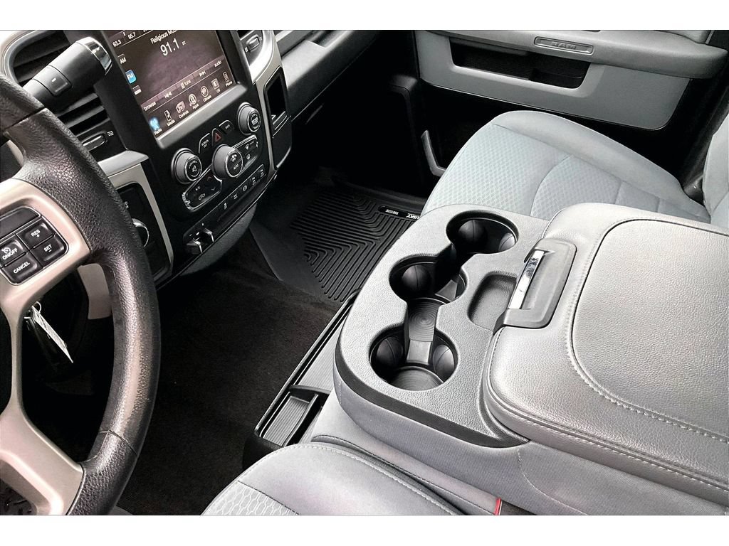 Used 2017 RAM 2500 SLT w/ Cold Weather Group AWD/4WD image 17