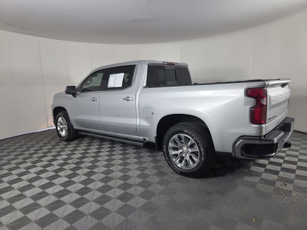 Used 2019 Chevrolet Silverado 1500 LTZ w/ LTZ Premium Package AWD/4WD image 8
