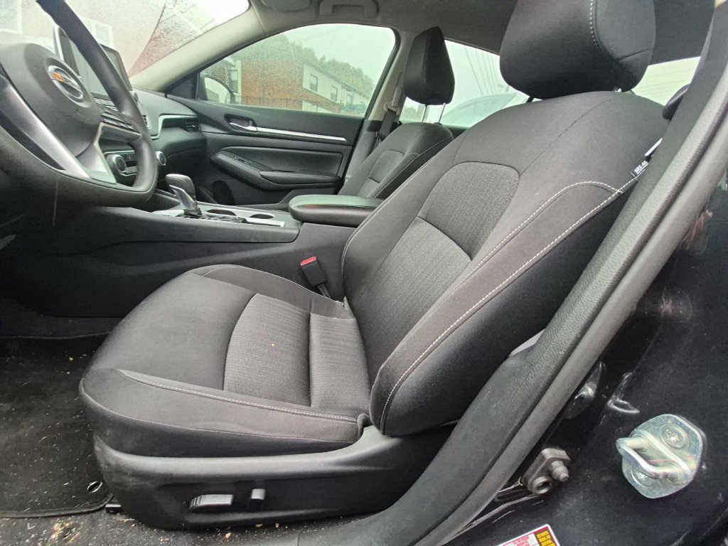 Used 2022 Nissan Altima 2.5 SV FWD image 11