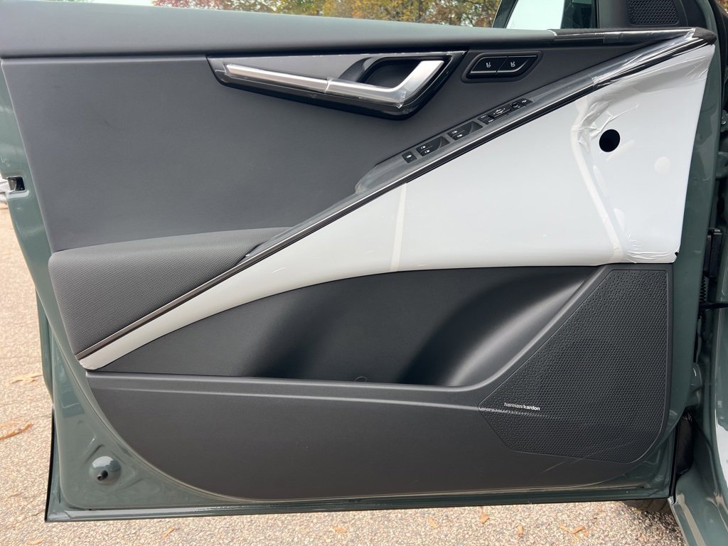 New 2026 Kia Niro SX image 8