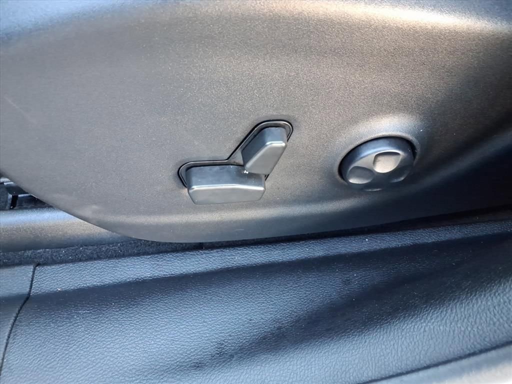 Used 2021 Jeep Cherokee Latitude Lux 80th Anniv w/ Quick Order Package 26U 80TH image 15