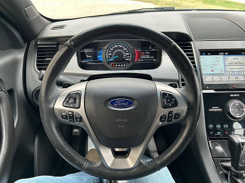 Used 2018 Ford Taurus SHO AWD/4WD image 21