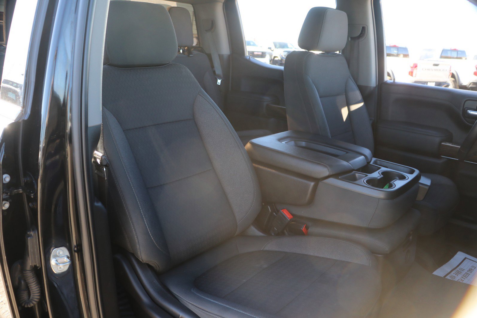 Used 2020 GMC Sierra 1500 SLE w/ SLE Value Package image 32