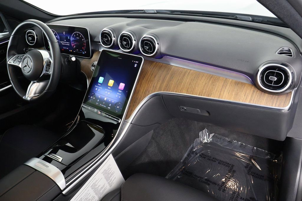 Used 2025 Mercedes-Benz C 300 4MATIC Sedan image 9
