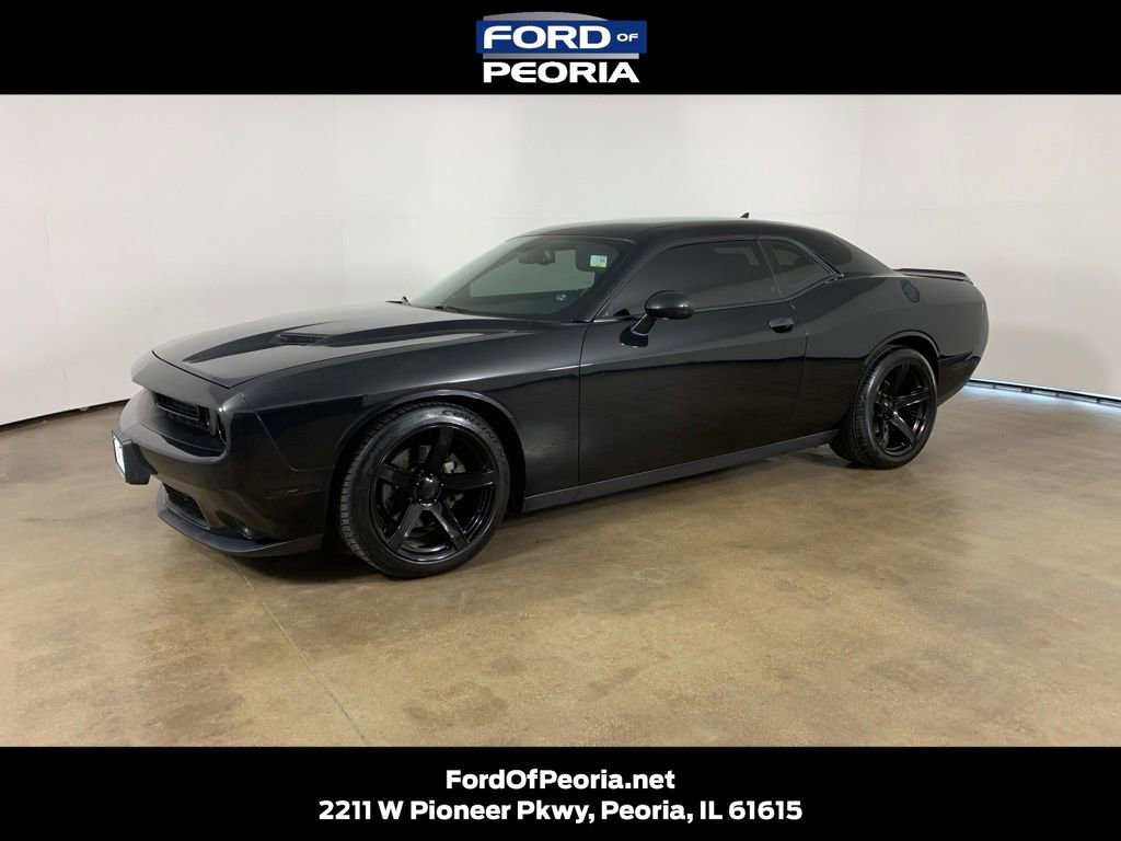 Used 2015 Dodge Challenger R/T Plus RWD image 1