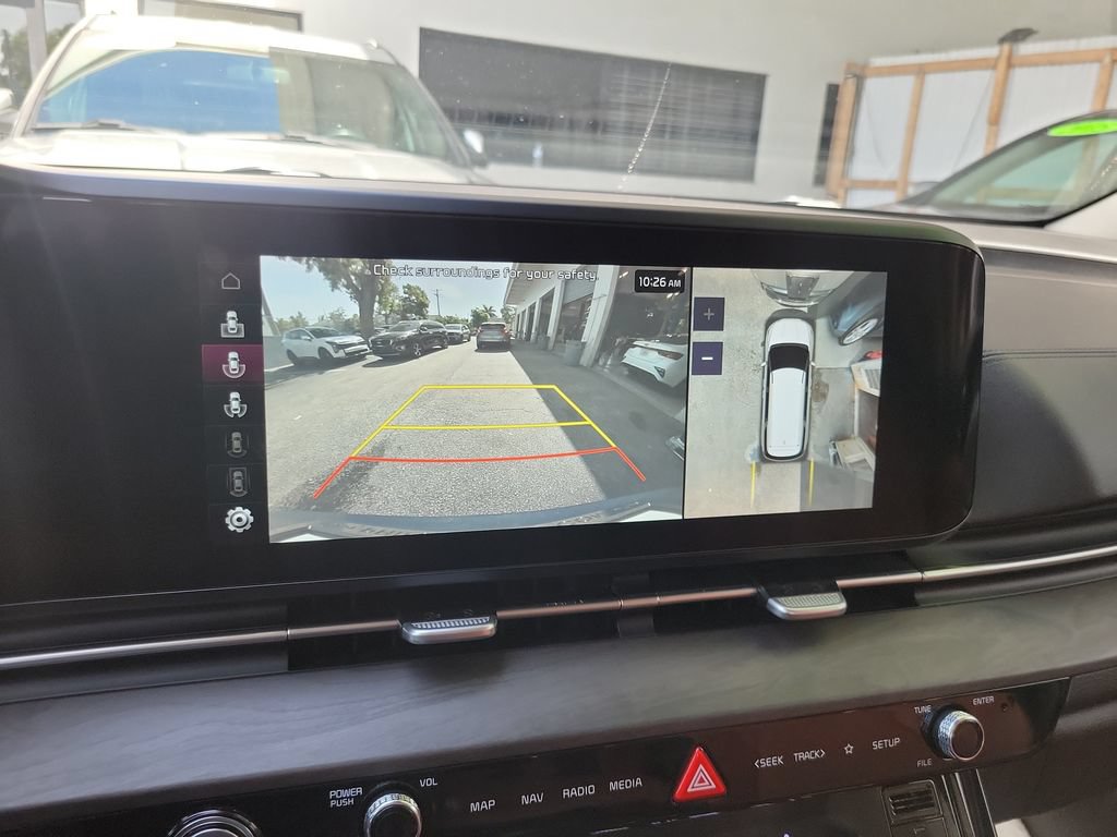 Certified 2023 Kia Carnival SX FWD image 27