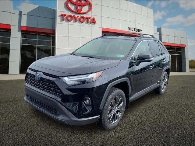 Used 2023 Toyota RAV4 XLE Premium AWD/4WD image 7