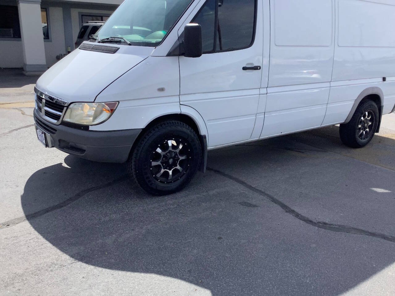 Used 2003 Dodge Sprinter 2500 RWD image 21