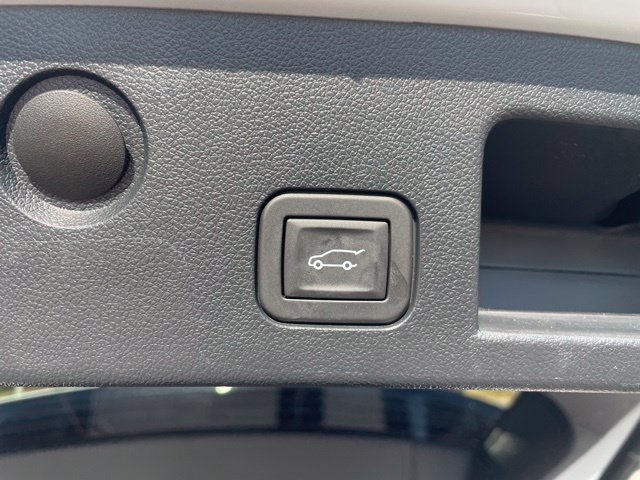 Used 2025 Chevrolet Equinox RS w/ Convenience Package III FWD image 47