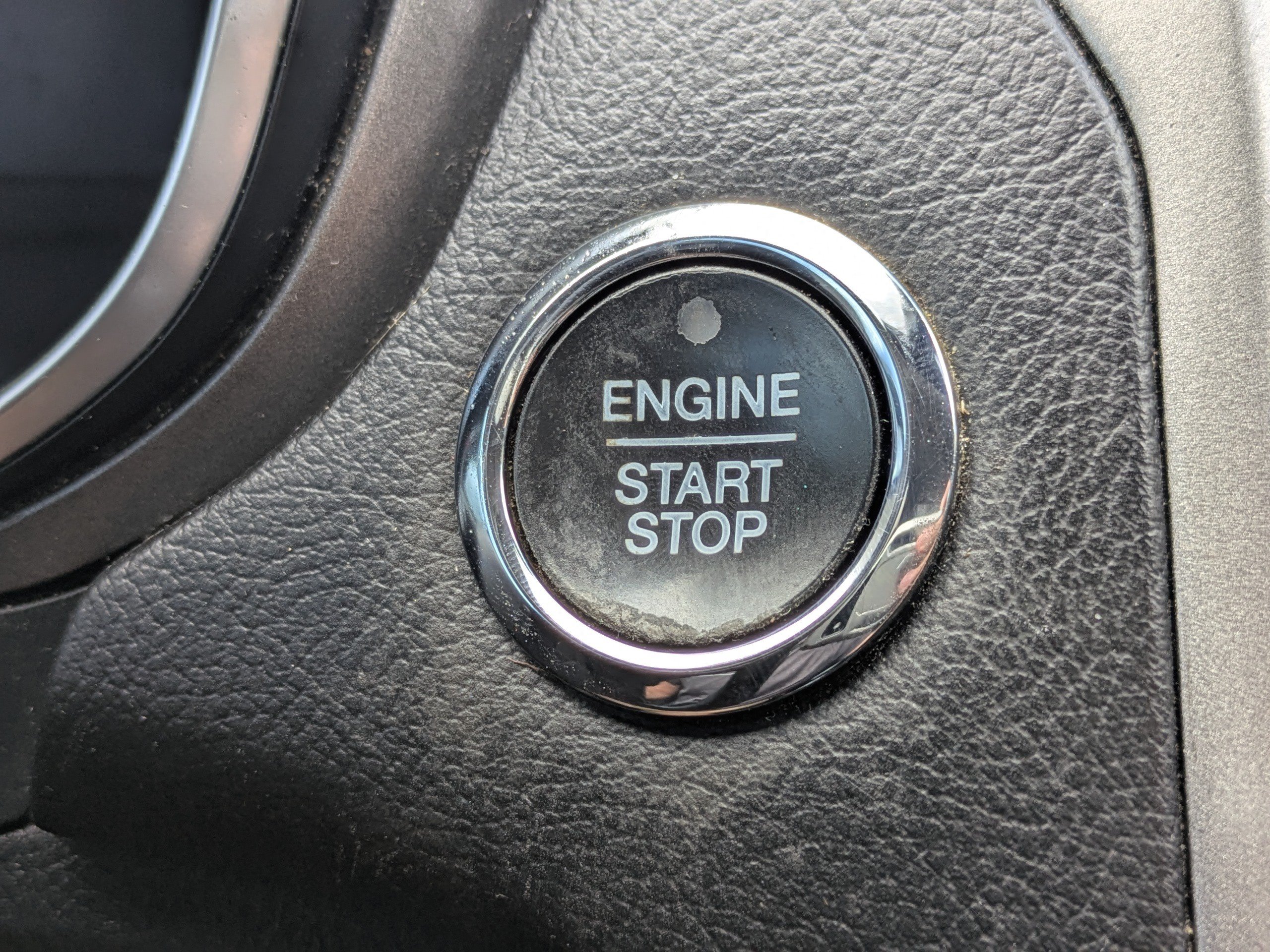 Used 2020 Ford Fusion SE FWD image 23