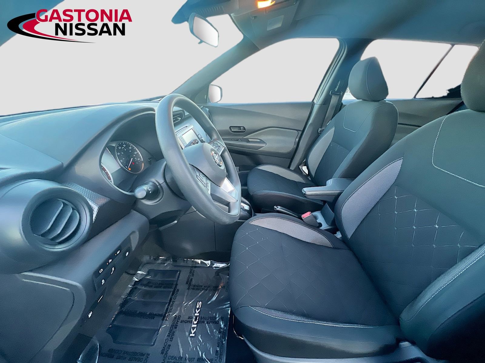 Used 2020 Nissan Kicks S image 26