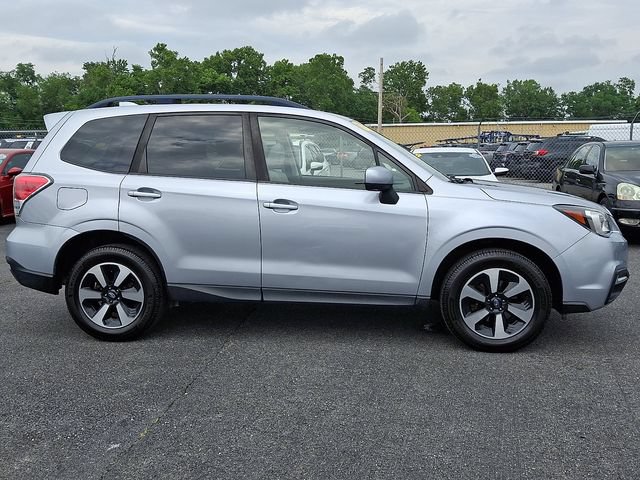 Used 2017 Subaru Forester 2.5i Premium w/ Popular Package #2A AWD/4WD image 8