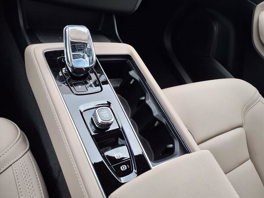 New 2026 Volvo XC90 T8 Plus w/ Protection Package Premier image 14