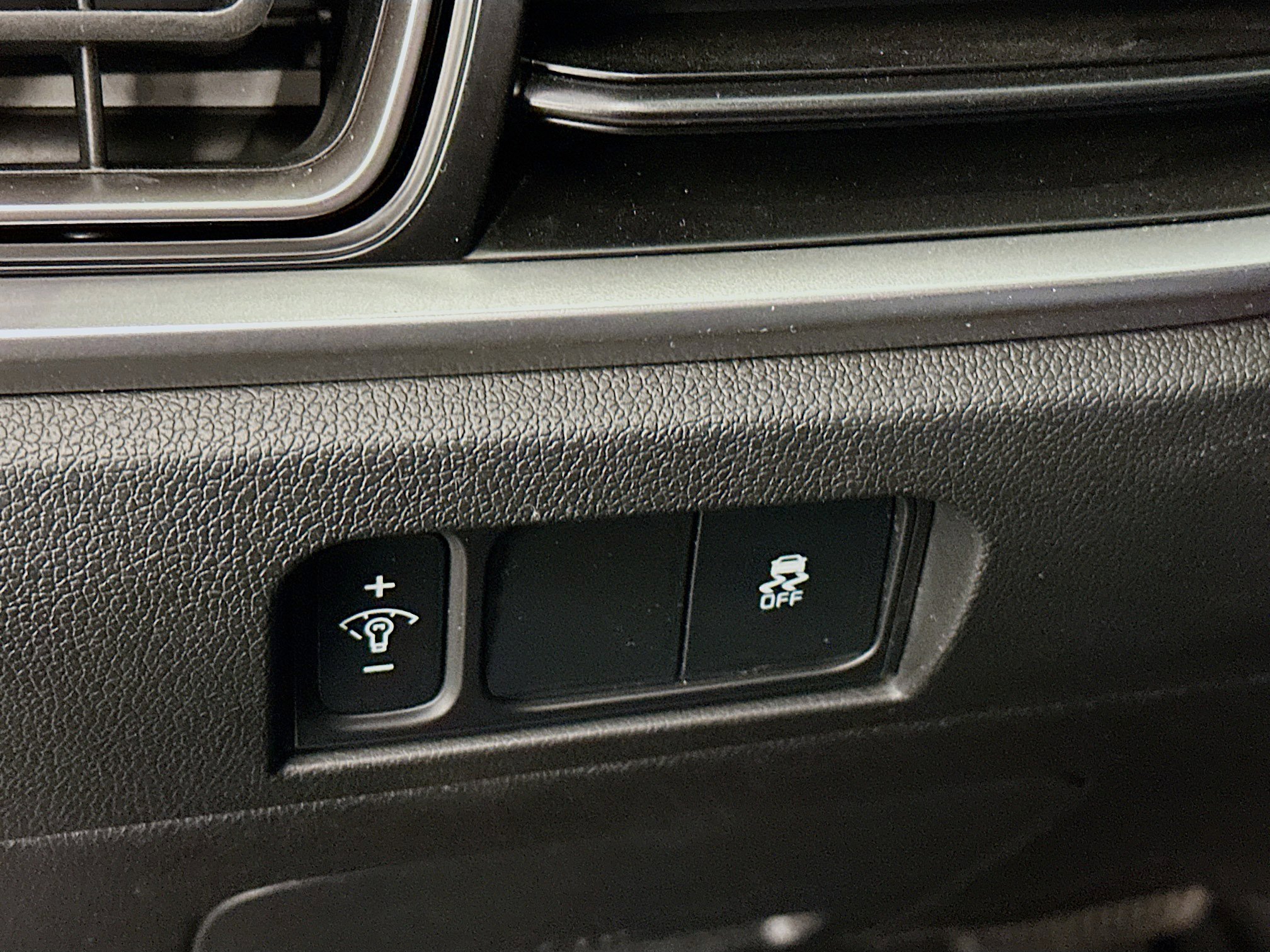 Used 2024 Kia Sorento S image 17