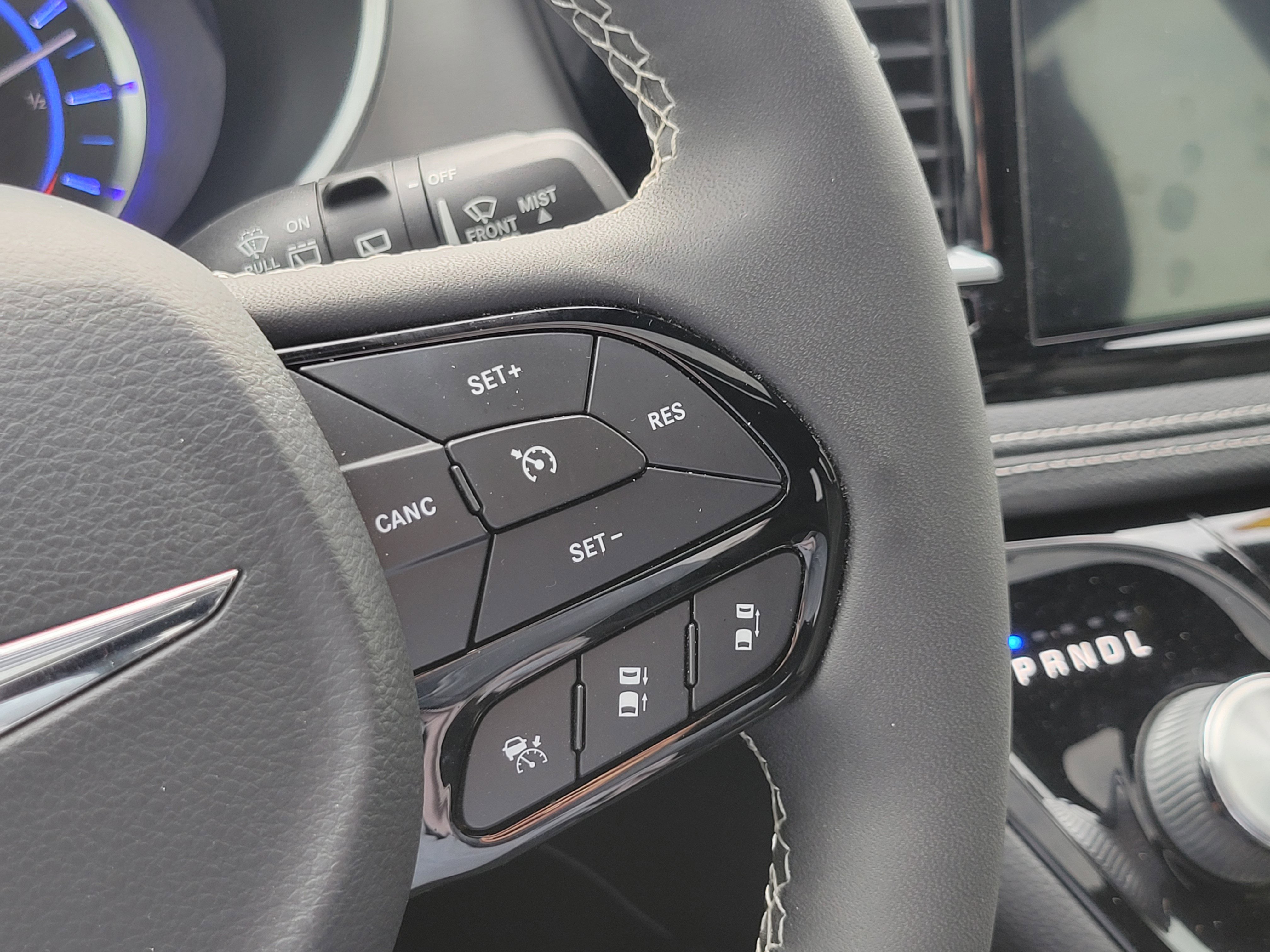 Used 2022 Chrysler Pacifica Limited w/ S Appearance Package image 13