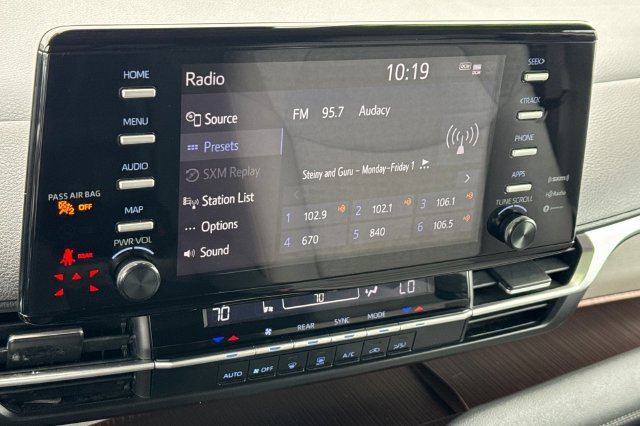 Certified 2022 Toyota Sienna LE FWD image 24