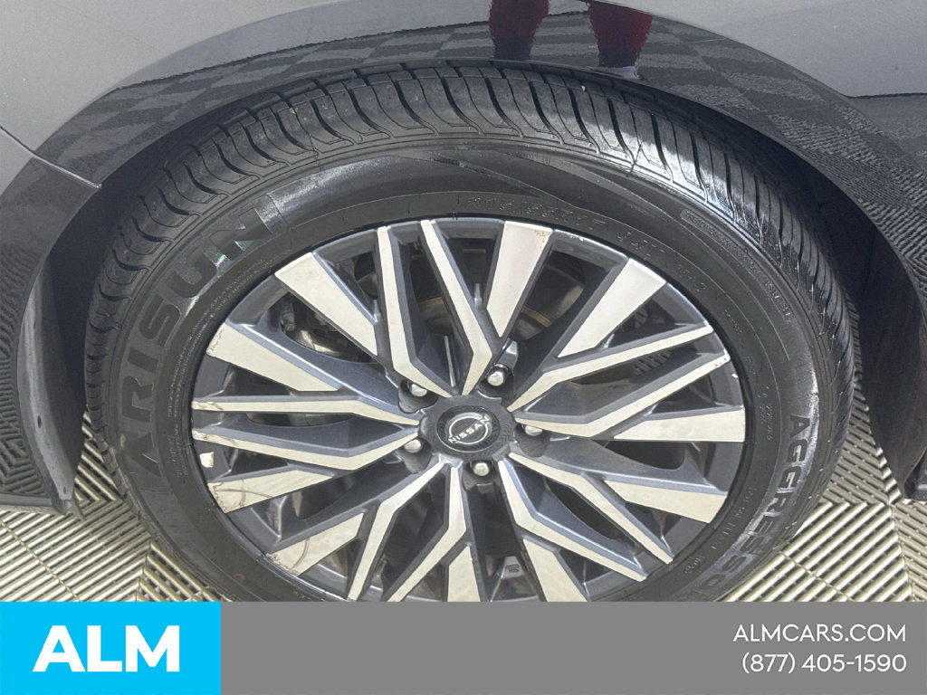 Used 2025 Nissan Altima 2.5 SV FWD image 14