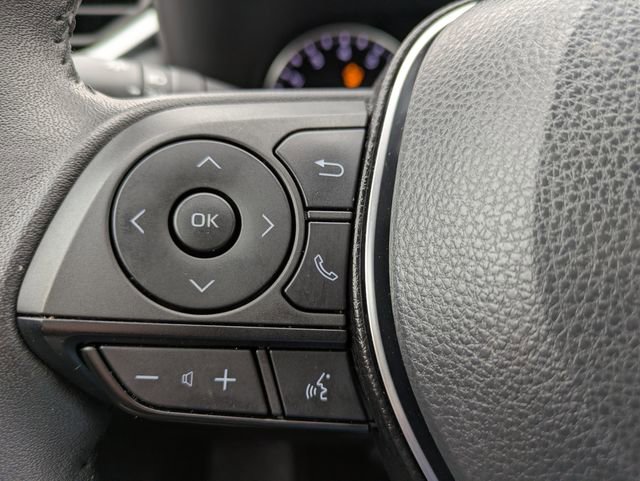 Used 2022 Toyota RAV4 XLE Premium FWD image 27