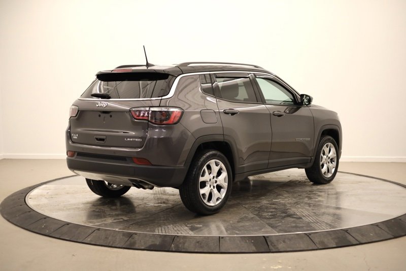Used 2022 Jeep Compass Limited image 3