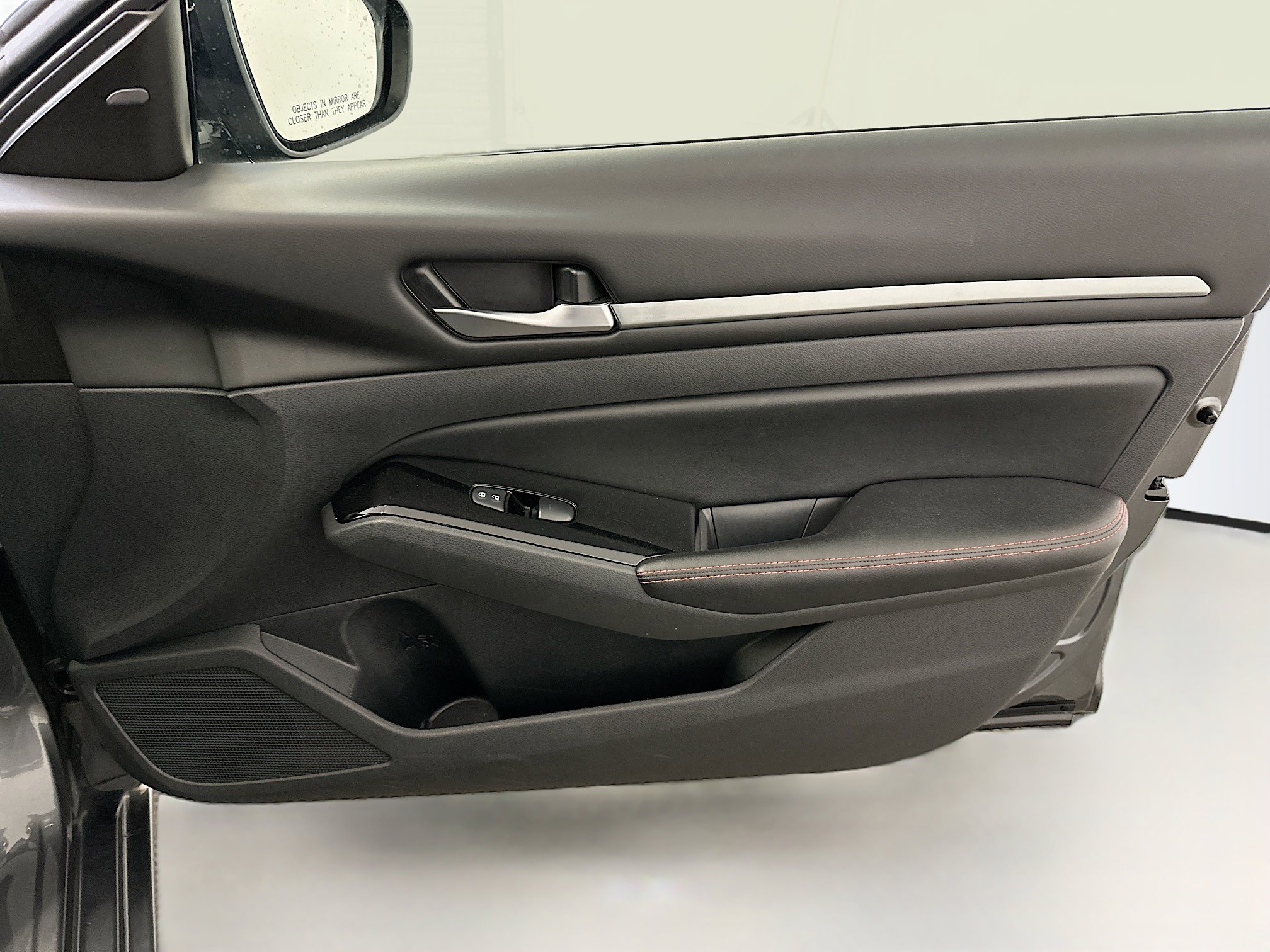 Used 2024 Nissan Altima 2.5 SR image 32