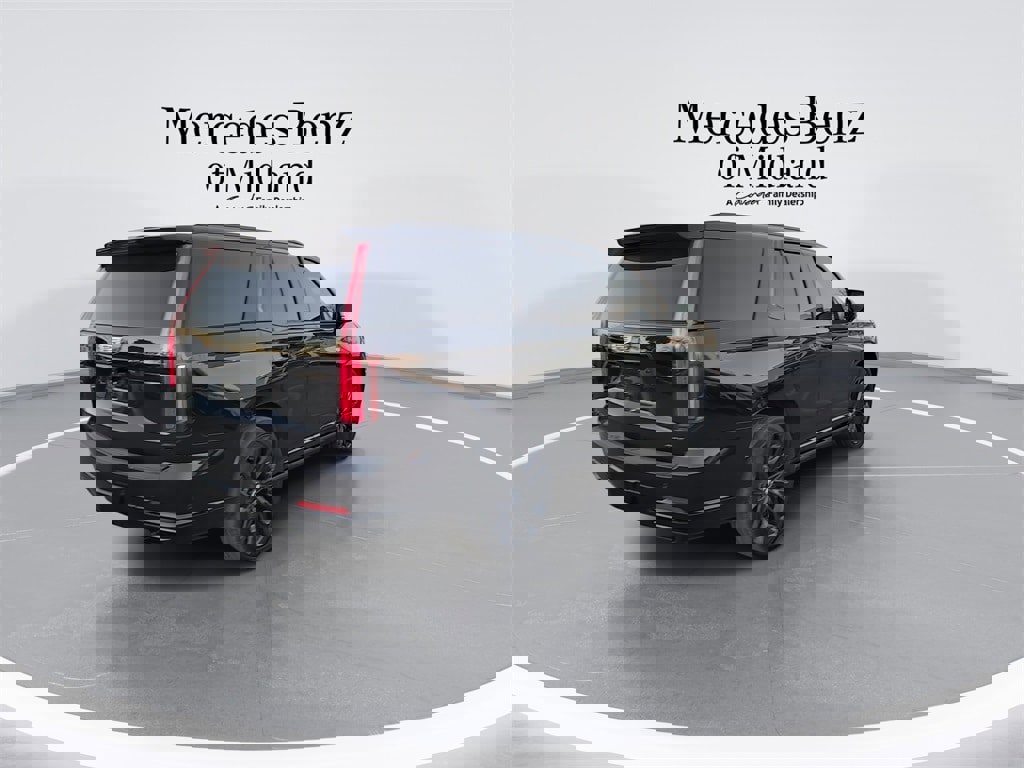 Used 2025 Cadillac Escalade Sport Platinum w/ LPO, ONYX Package image 8