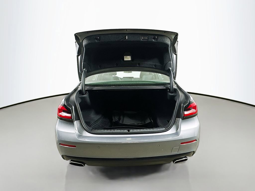 Used 2023 BMW 540i w/ Premium Package image 36