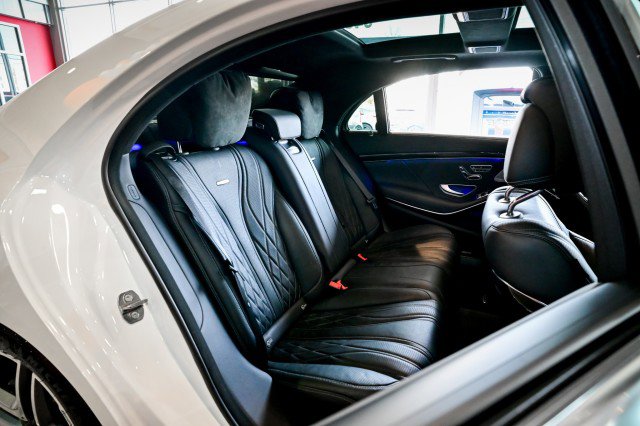 Used 2019 Mercedes-Benz S 63 AMG S 4MATIC Sedan image 29