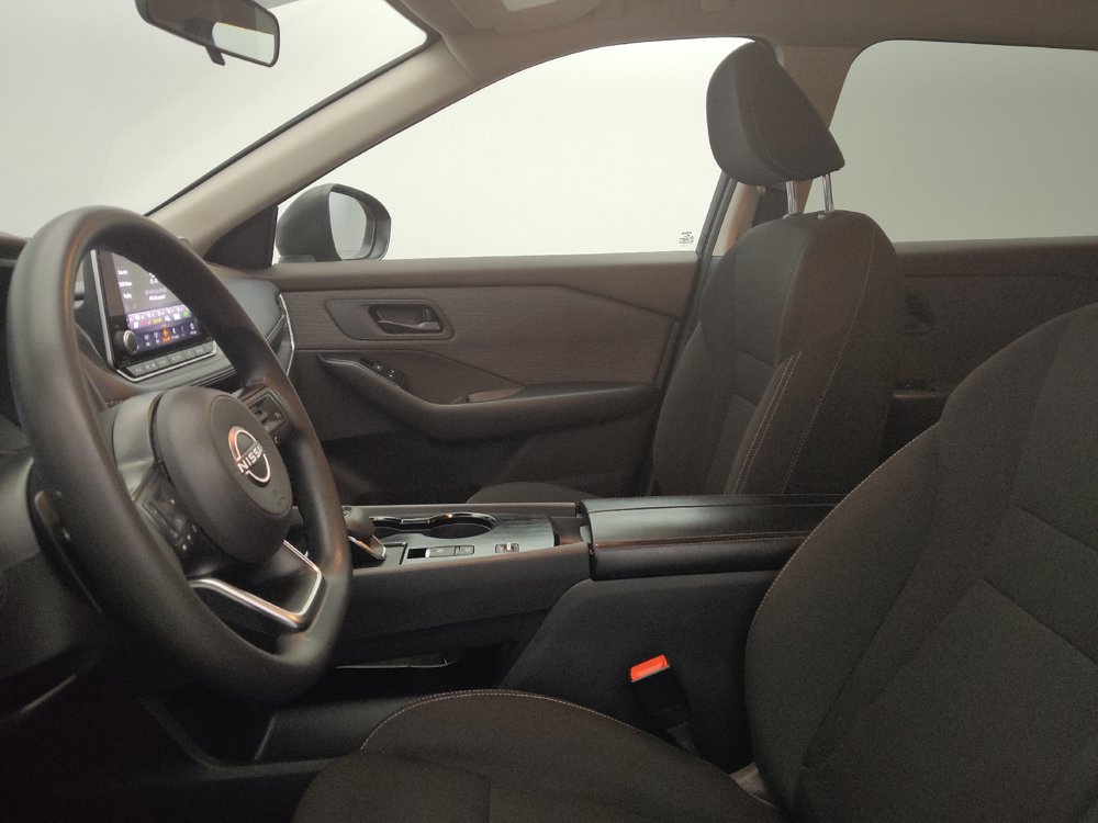 Used 2023 Nissan Rogue S FWD image 17