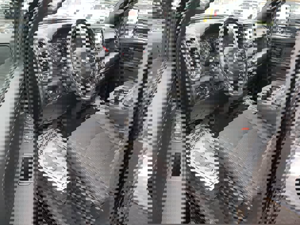 Used 2024 RAM 2500 Tradesman w/ Chrome Appearance Group image 12