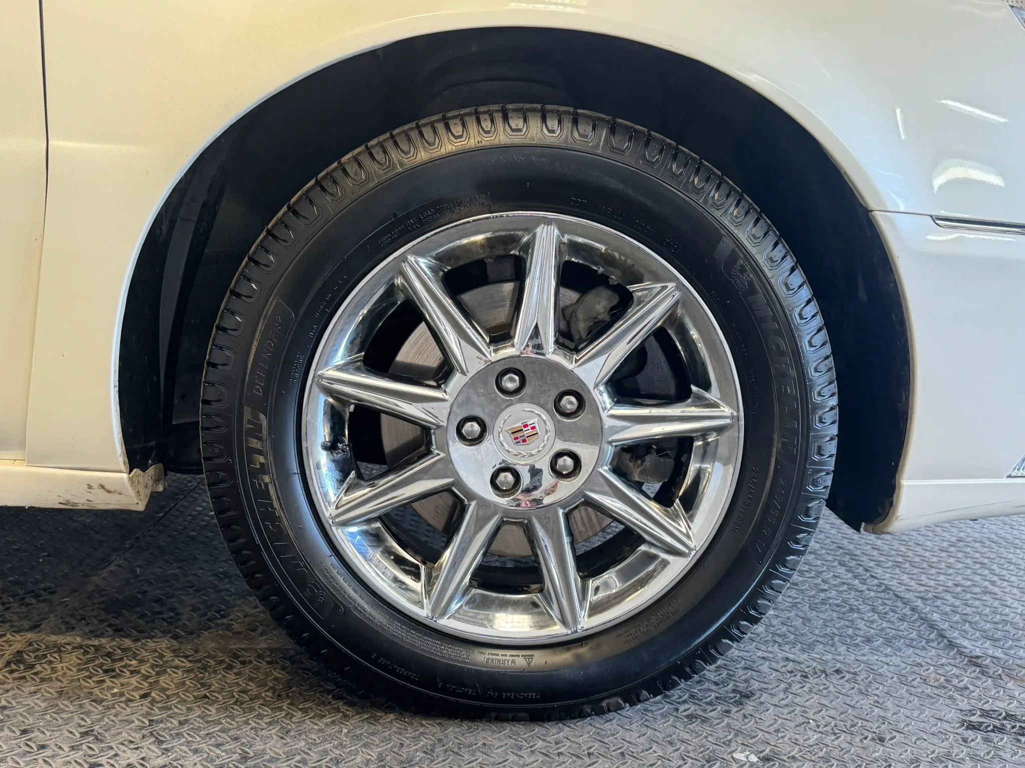 Used 2011 Cadillac DTS Luxury FWD image 34