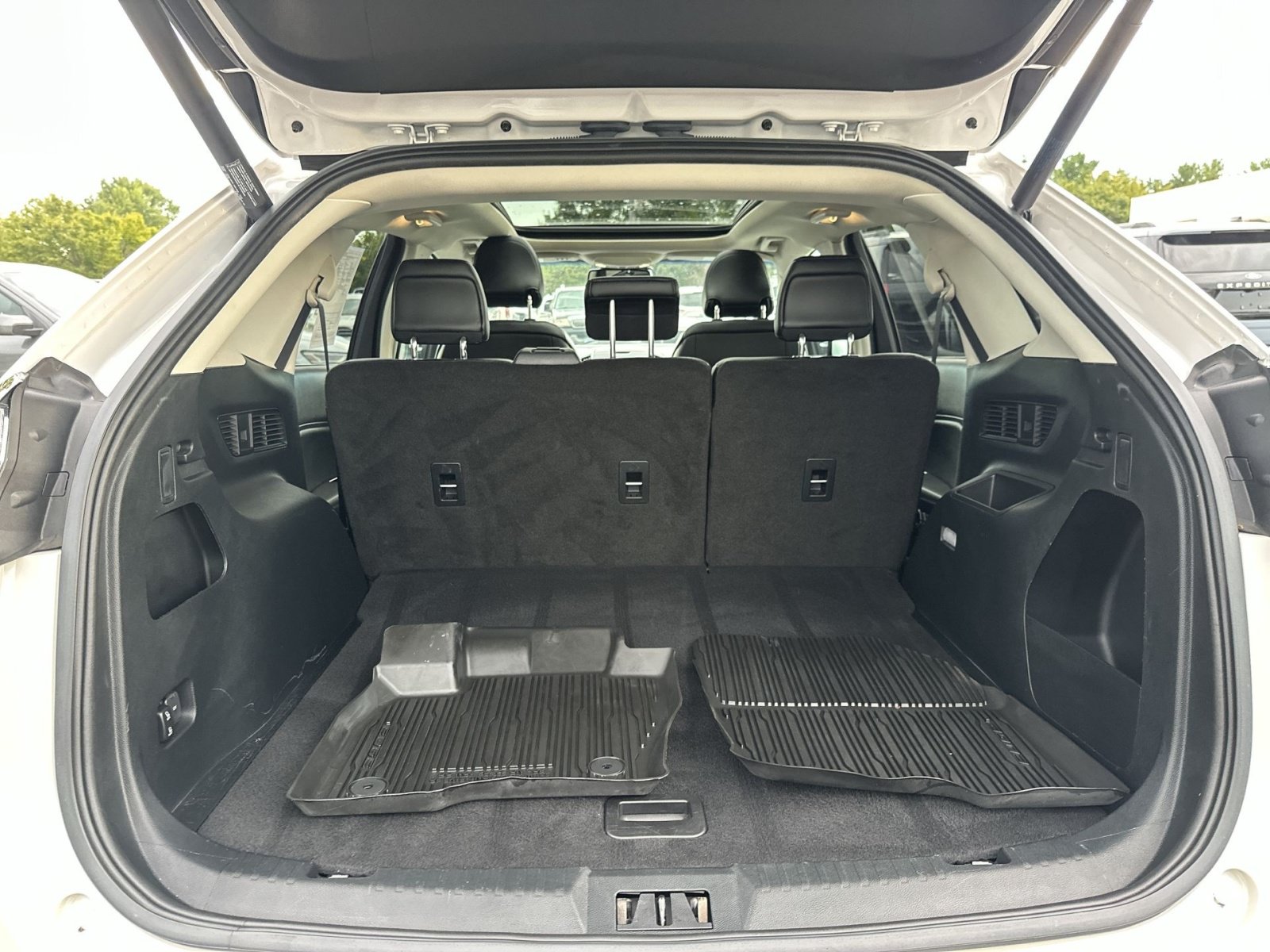 Used 2019 Ford Edge SEL w/ Equipment Group 201A AWD/4WD image 27