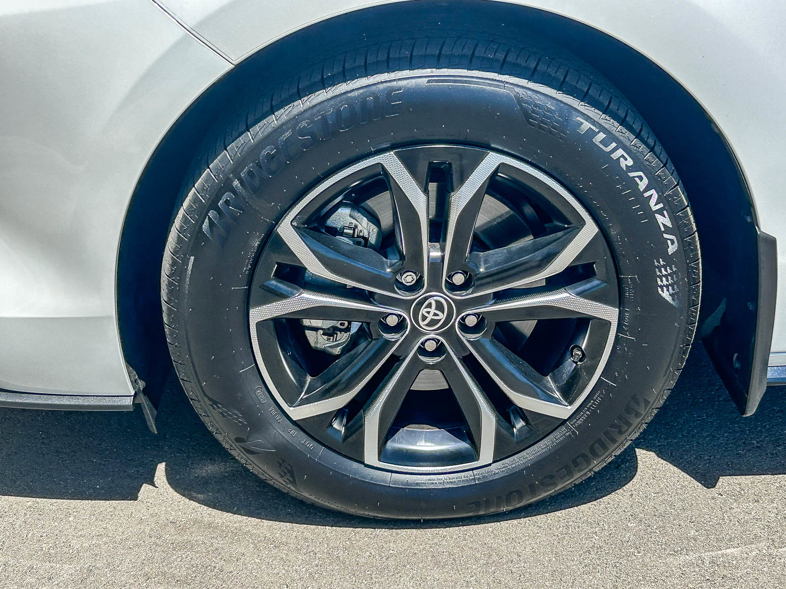 Used 2025 Toyota Sienna Platinum AWD/4WD image 10